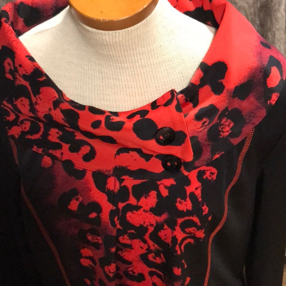 Michael Tyler Tunic - Picture 4 of 10